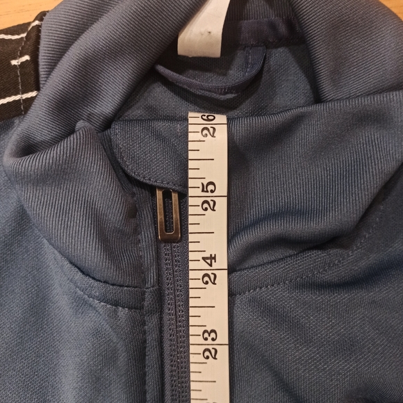 Adidas full zip up windbreaker jacket - Picture 14 of 15
